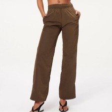 Good American Wide Leg Track Pants in Mocha