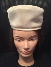 Vintage Ladies White Velvet Pillbox Hat UNION MADE AP 389471 Size 6 Made USA