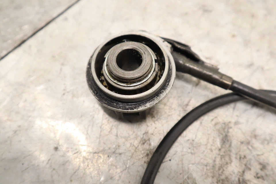 1983 Yamaha Virago 920 XV920 OEM СТУПИЦА РЕДУКТОРА ПРИВОДА СКОРОСТИ с КАБЕЛЕМ - Изображение 3 из 4