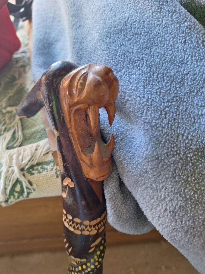 VTG JAMAICA CANE LION FANGS WALKING STICK HEAVILY CARVED WOOD QUALITY ITEM - Image 3 of 4