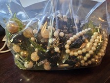 2.2 Lbs Costume Jewelry Craft Lot Pearls Beads Necklaces Mixed Repair Wear