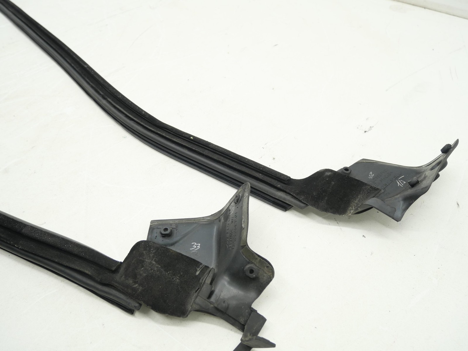 Used Door Molding Weather Strip Seal Driver/Passenger 2016-2021 McLaren 570S OEM