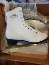 New In Box Lake Placid Women's Figure Ice Skates White Size 8 Model 686 Vintage