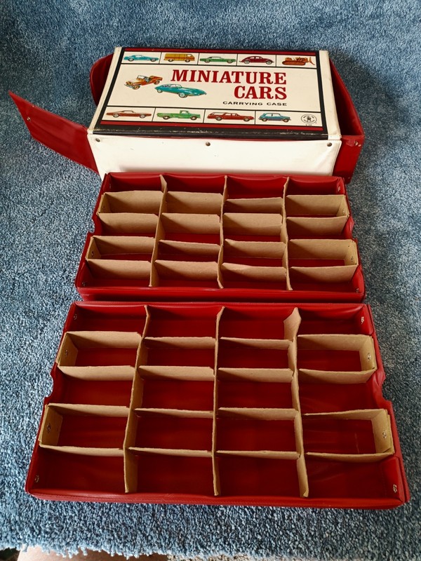 Vint. Miniature Cars Carrying Case - Mattel 1966 - 40 Slots Matchbox, Hot Wheels