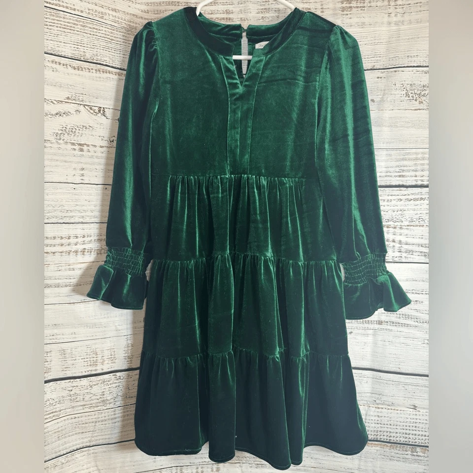 Vestido Shop the Mint Niñas Talla 12/14 Verde Esmeralda Terciopelo en tu Lugar Feliz Foto 2 de 4