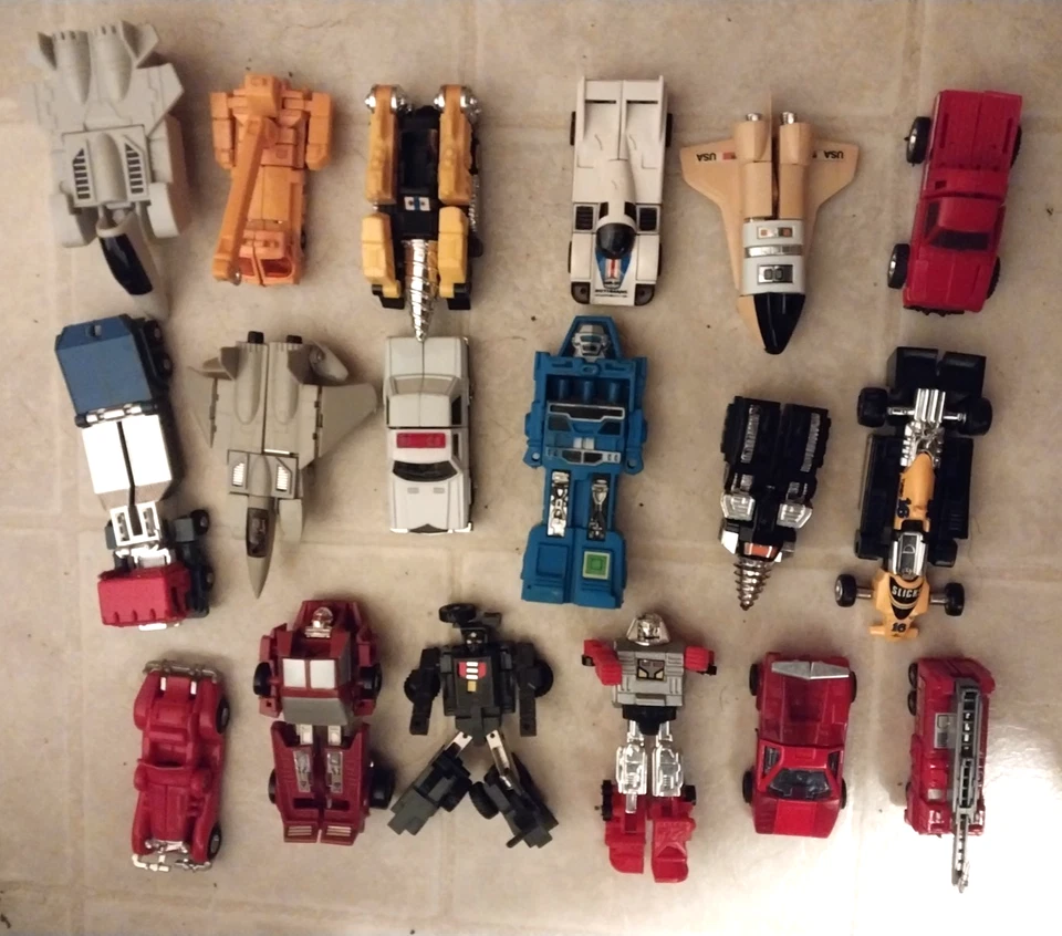 Lot of 32 Machine Robo, Gobots and Miscellaneous Transfromer Robots  - Image 2 of 3