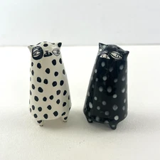 MTC Studio Pottery Shaker Set Kitty Cat Figurines Salt Pepper Spice Handmade Art