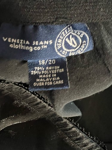 Maxi Falda Larga De Colección Y2K Negra Satinada XL 18 Plus Rayón Gótica Oscura Academia De Colección - Imagen 2 de 7