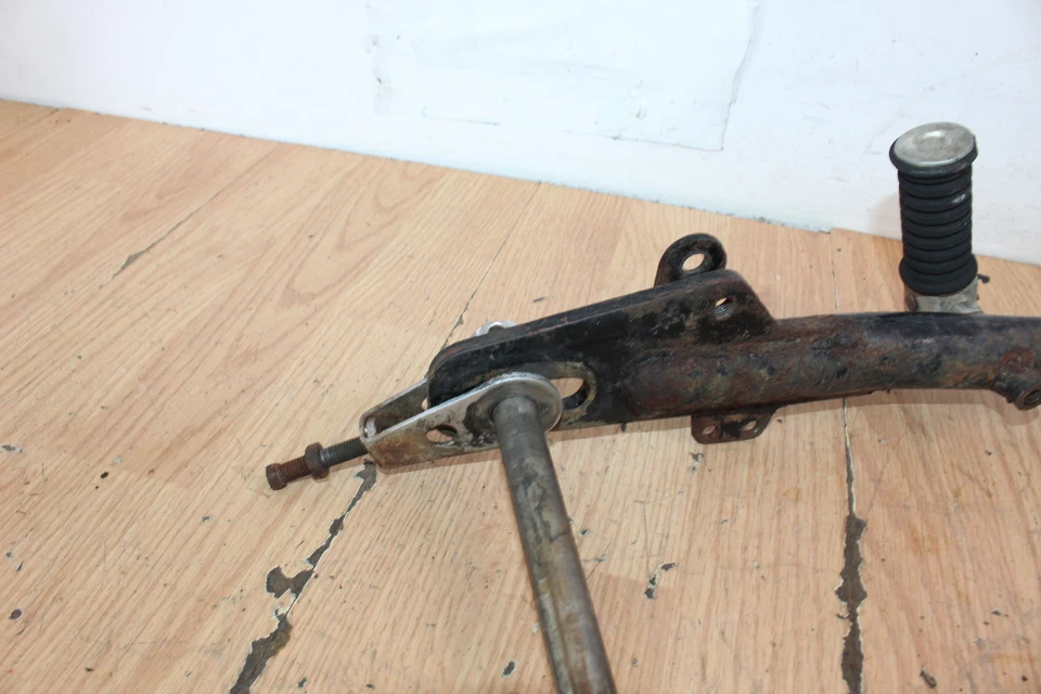 Yamaha DT360 1974 basculante/ajustadores de cadena/clavija de pasajero Foto 3 de 4