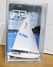 Preiser  10677  1/87 HO Korsar Sailboat G 599 With 2 Figures  NIB