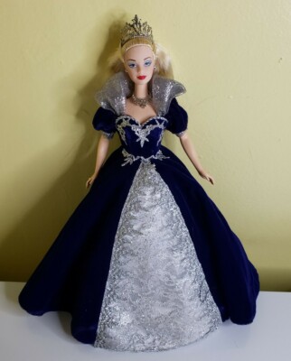 【激レア】ハローキティ モヘアドール＊ミレニアム（ドレス青色）2000年 Mattel Millennium 2000 Princess Barbie Holiday Doll 24154 Blue