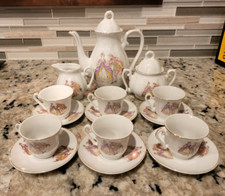 Porcelain Collectible 17 Piece Mini Children's Play Tea Set