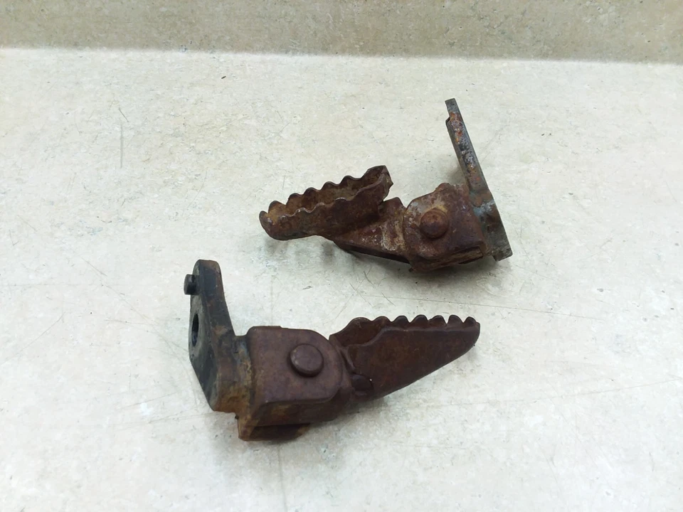 Par de reposapiés Yamaha 200 XT XT200 1983 ANX Foto 3 de 4