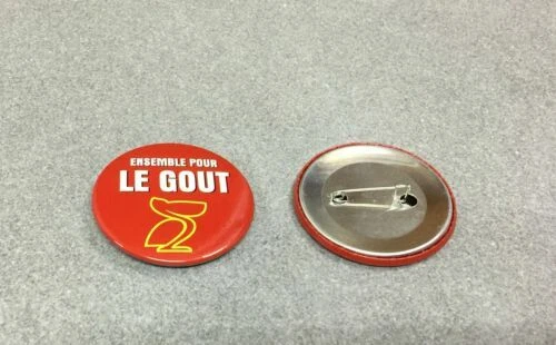 Accessoires de bar et vêtements de collection de type bistrot Pelforth