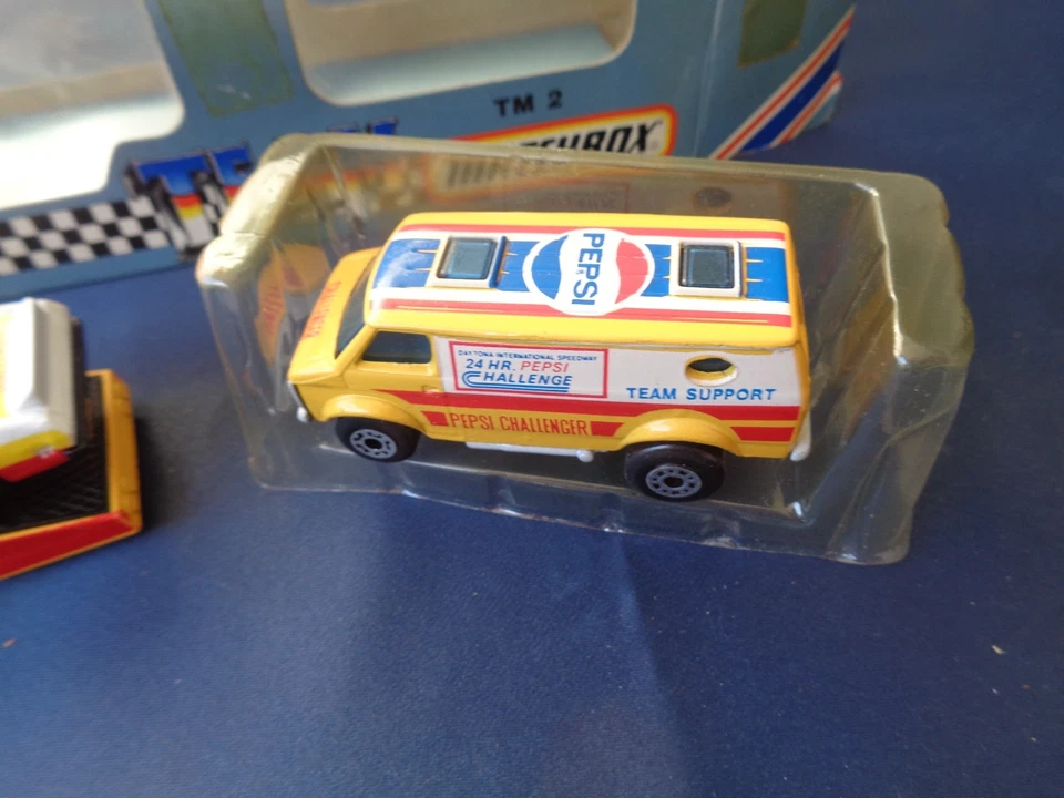 MATCHBOX TEAM TM 2 PEPSI 24 HR CHALLENGER TEAM SUPPORT 1984 - Immagine 4 di 4