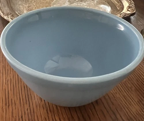 Vtg 1960’s Pyrex Delphite Blue Bluebelle 1.5 Pt Ovenware Mixing Bowl 401, Mint