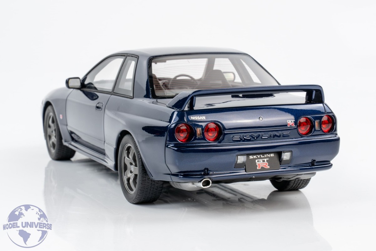 Otto Mobile - 1:18 Nissan Skyline GT-R (R32) Dark Blue Pearl 1993