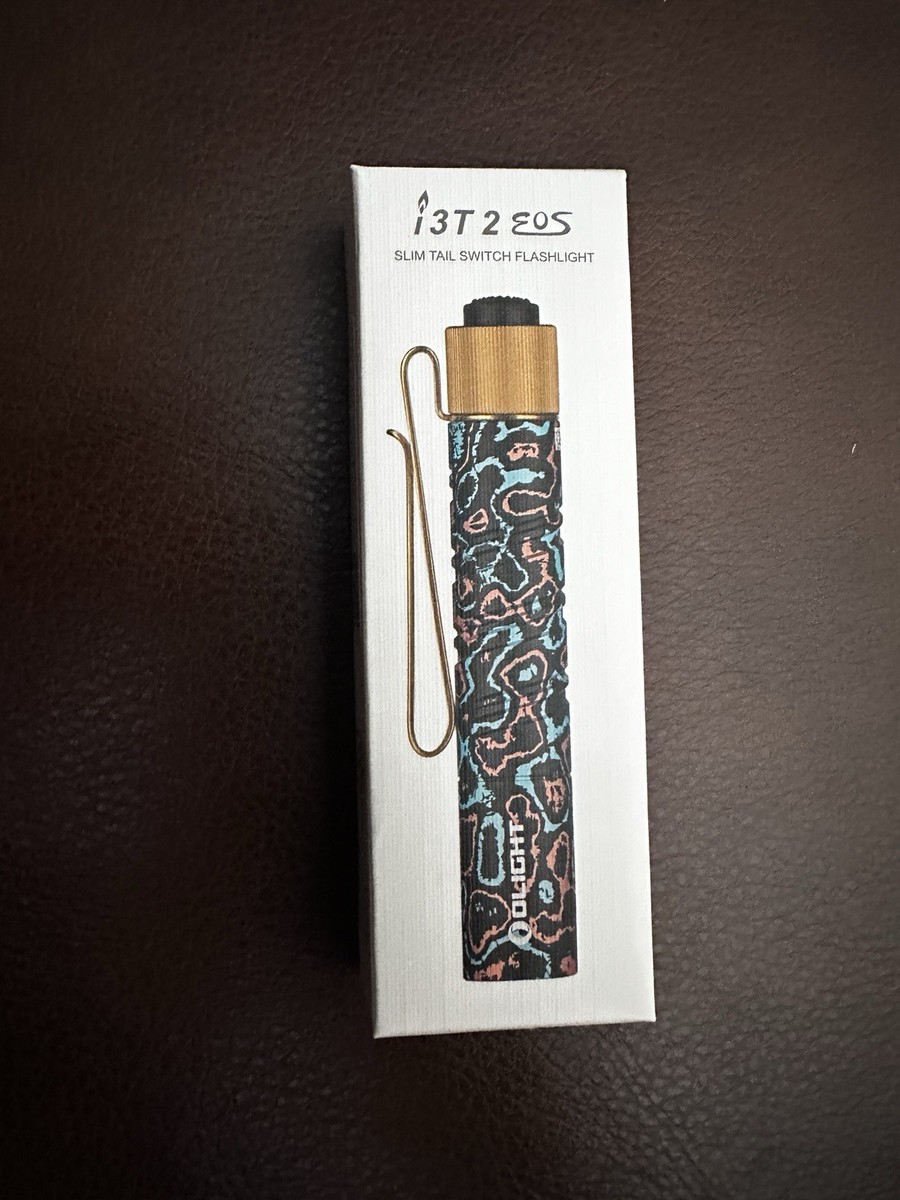 ライト・ランタン OLIGHT i3T 2 EOS : Shipwreck Camo Olight i3T 2 EOS Shipwreck Camo Small EDC Flashlight Limited