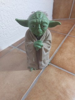 Star Wars Schöne Yoda Figur 20 cm (aus dem Jahr 1981)