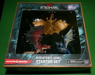Dungeons & Dragons Attack Wing Set iniziale in miniatura e Dargon extra