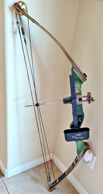 Vintage Martin Cougar Magnum M-15 Compound Bow by martin-w/5 Easton Arrows XX75