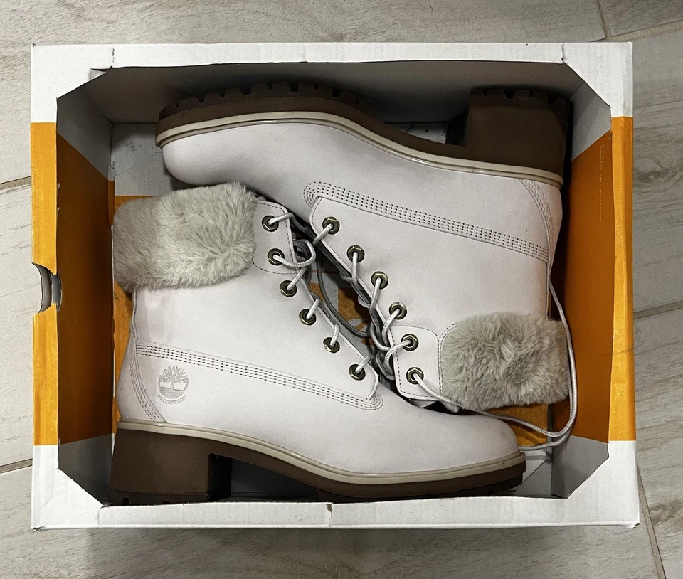 TIMBERLAND WOMEN'S KINSLEY Boot. Size 10 6” Waterproof NEW, NEVER WORN - Image 3 of 4