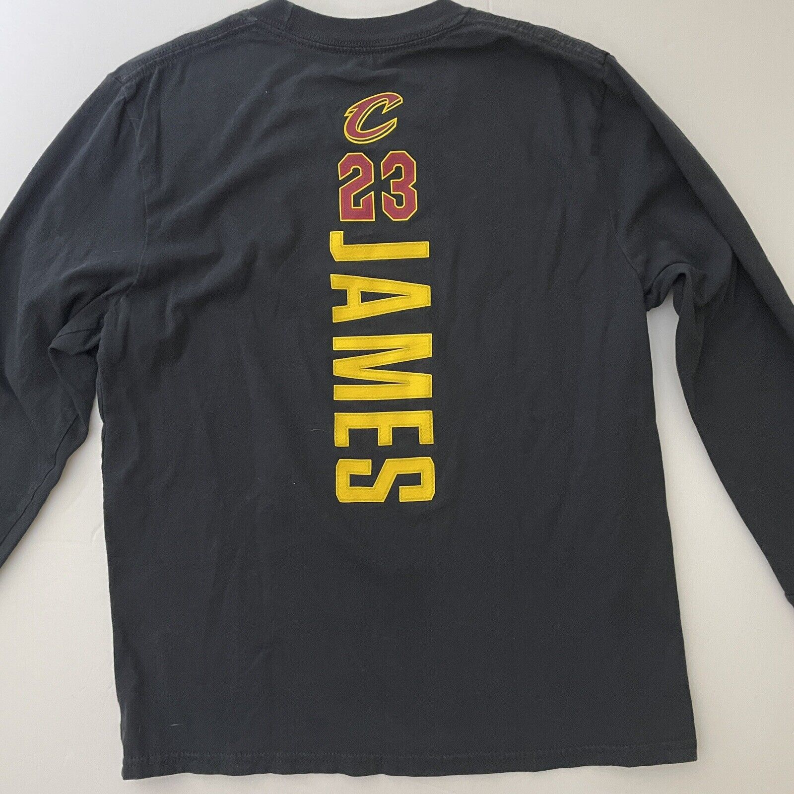 NBA Fanatics Cavaliers Shirt Youth Medium Long Sleeve 23 Lebron James Boys  M