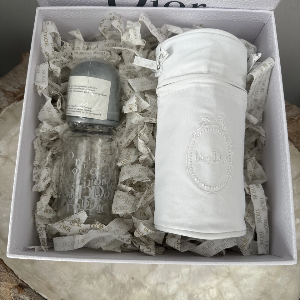 100% AUTHENTIC RARE BABY DIOR SILVER GLASS FEEDING BOTTLE 125ML & DIOR COOL BAG - Image 3 of 4