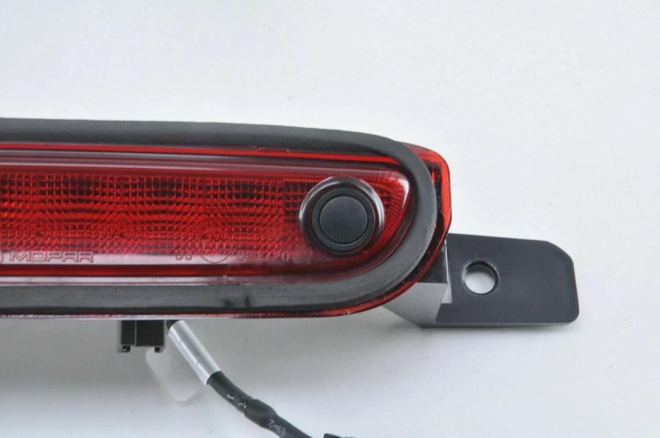 CHRYSLER 300 Tail High Mounted Stop Lamp Light Led 3rd Brake OEM 2011 - 2014 - Изображение 4 из 4