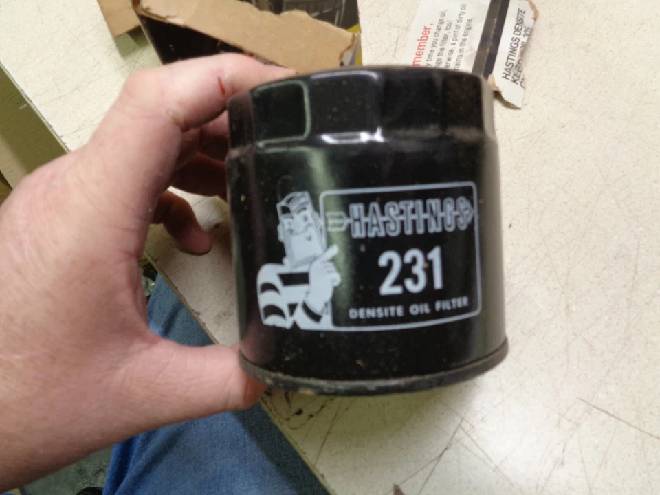 Filtro de aceite Hastings 231 1977 vintage Pontiac & Buick 231 77 Ventura Grand Prix Foto 3 de 4