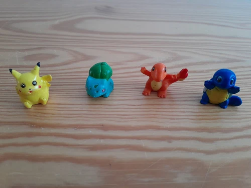 Lot 4 Figurines Pokémon Pikachu, Bulbizarre, Salameche, Carapuce