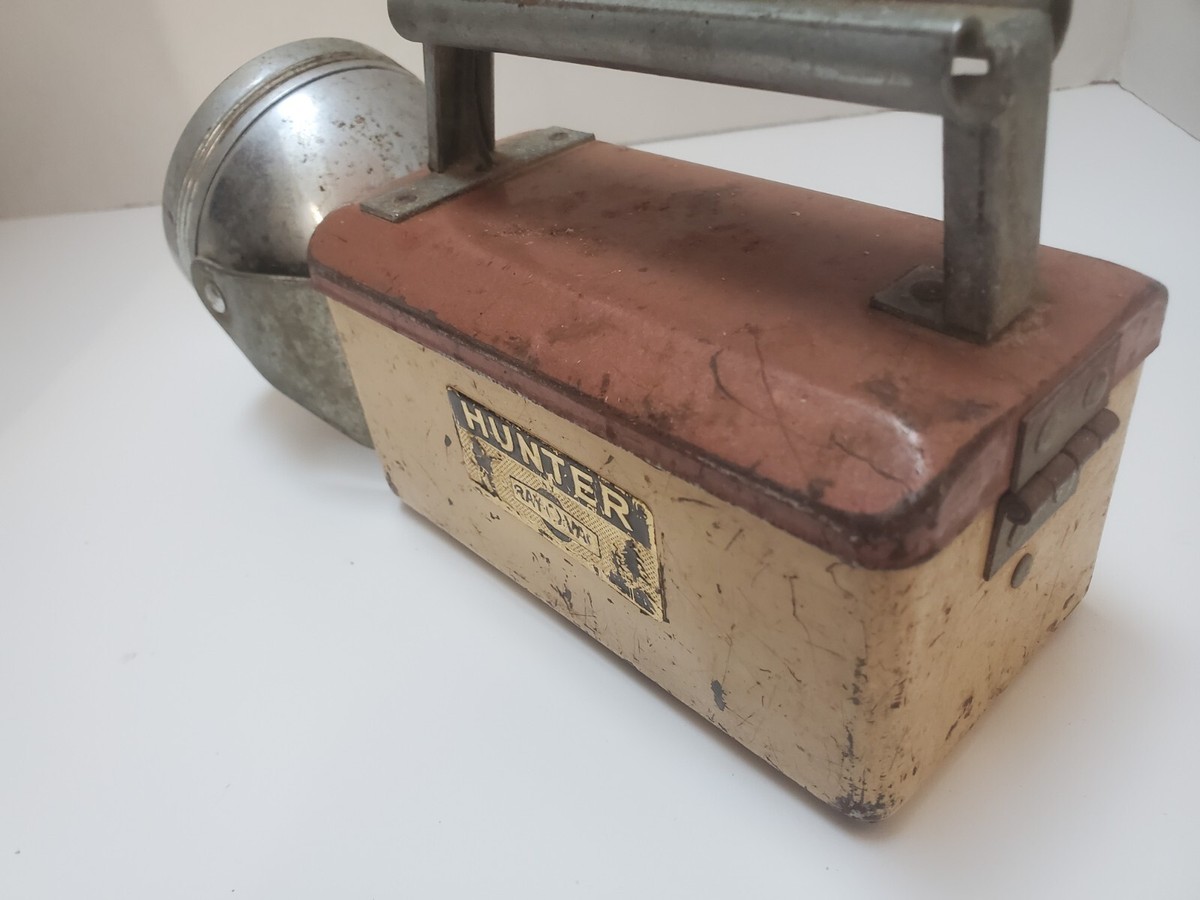 Vintage RAY-O-VAC HUNTER Lantern Flashlight Made In USA Not Tested