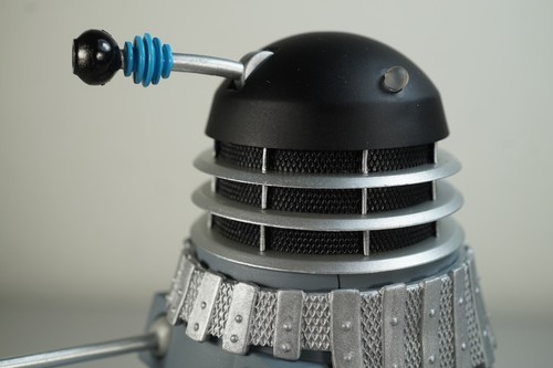 Doctor Who Dalek Emperor's Guard Dalek Silver Classic Evil of the 5” Figure NEW - Picture 2 of 9