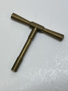 A “T” Bar Original Elliott Clock Key 2nd Type