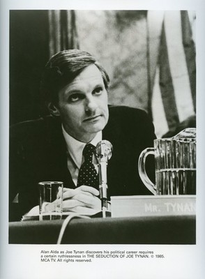 THE SEDUCTION OF JOE TYNAN 8x10 b/w Press Photo / Alan Alda