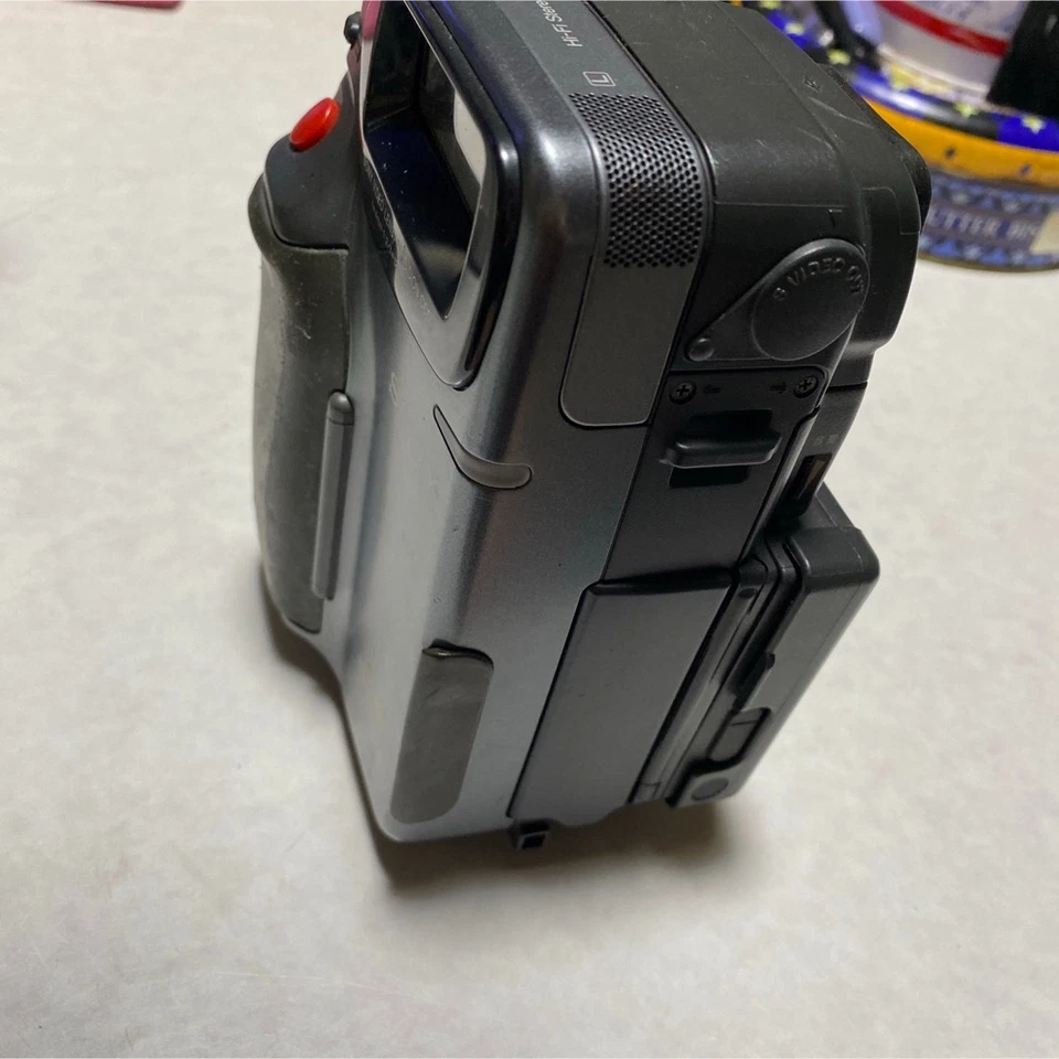 Sony CCD-SC7 Hi8 Camcorder Video Camera w/ Remote AV Cable Charger Bag Japan - Image 4 of 4