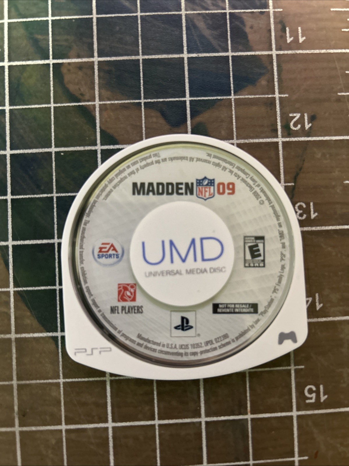Madden NFL 09  Sony PSP Loose UMD Disc Only