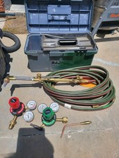 Radnor oxygen acetylene torch with 25 ft hoses and regulators