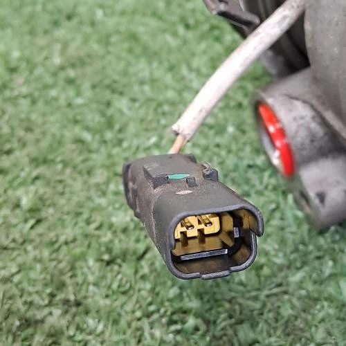 Compresseur clim CITROEN C1 (B4) 2 phase 1 1.0 VTI 88310YV010 - Photo 2/4