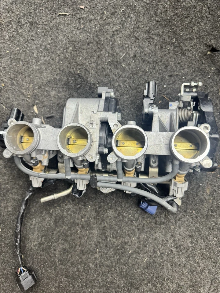 08-16 雅马哈 YZF R6 节气门车身 — 第 2/2 张图片