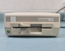 Vintage Commodore 1541 single drive floppy disk POWERS ON. FOR PARTS