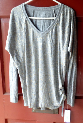 New Tags! GA/AM Studio to Street Long Sleeve Gray & Gold Print V-Neck Top Size L