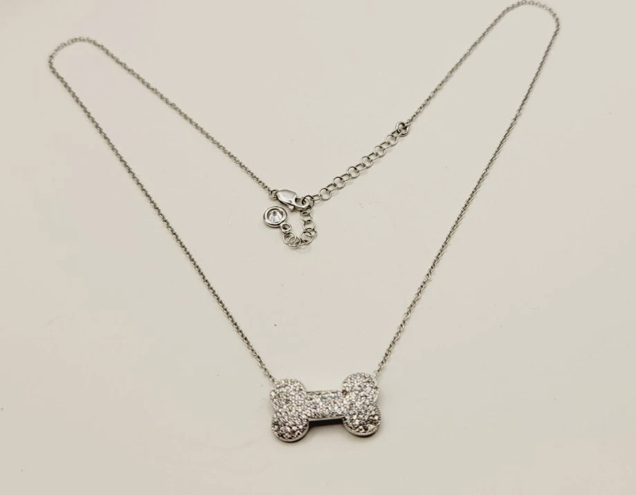 Collar de plata de ley con hueso de perro pavé de cristal blanco 18" Foto 3 de 4