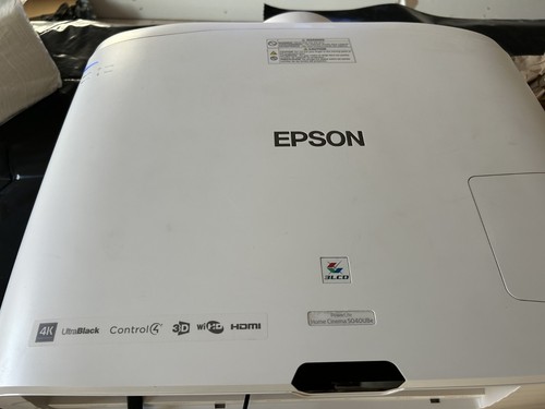 Epson Home Cinema 5040UB 4K PRO-UHD Projector with Advanced 3-Chip Design and... - Photo 8/8