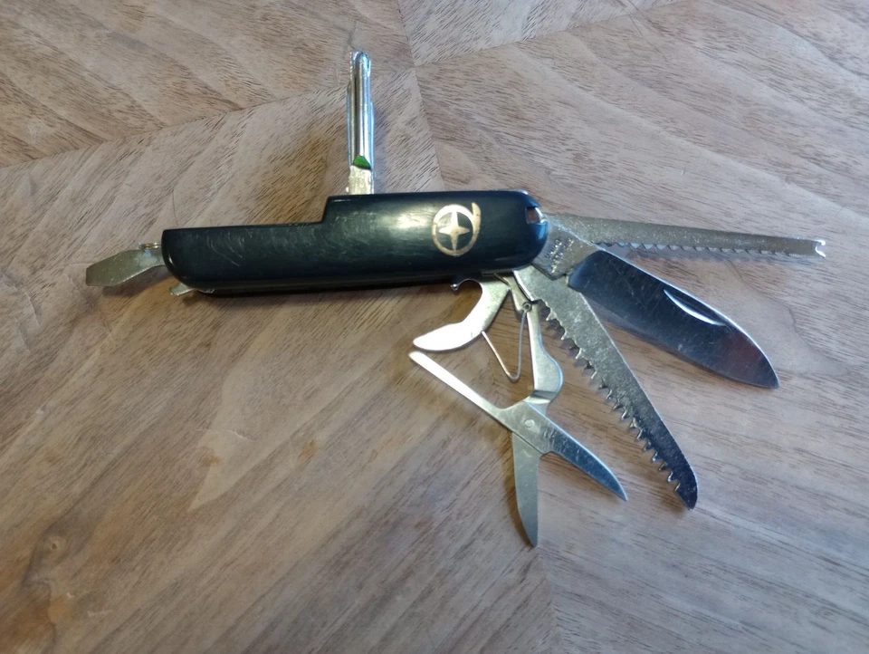 Navaja suiza táctica negra vintage con 15 herramientas + Xtra Foto 2 de 4