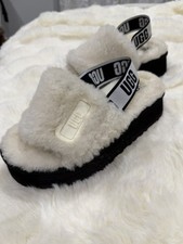 UGG Women's Size 6 Platform Faux Fur Slide Slippers Logo Strap White/Black