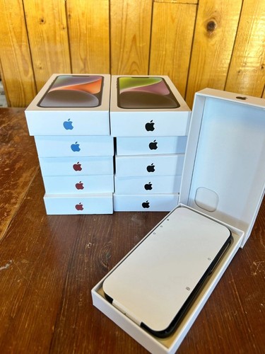 Apple iPhone 14 128GB/ 256GB Unlocked all Colours 5G Grade A+ (Limited Stock) - Afbeelding 2 van 2