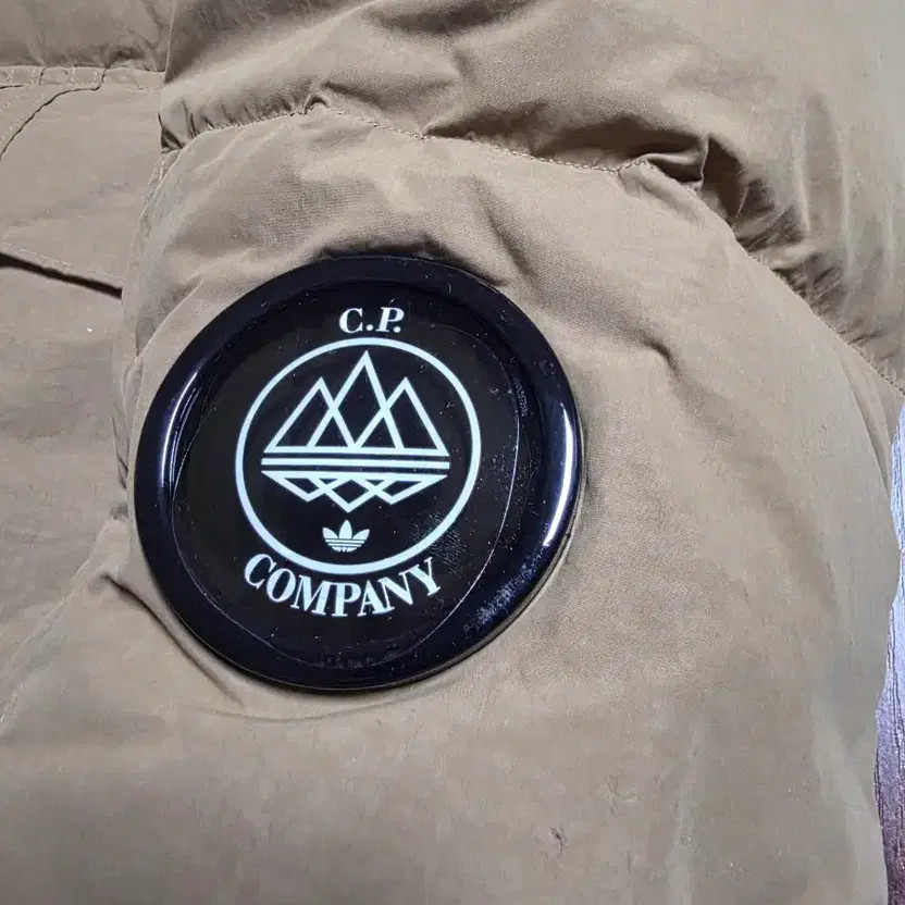 CP Company x Adidas Collaboration Padded Jacket - M, New thumbnail 6