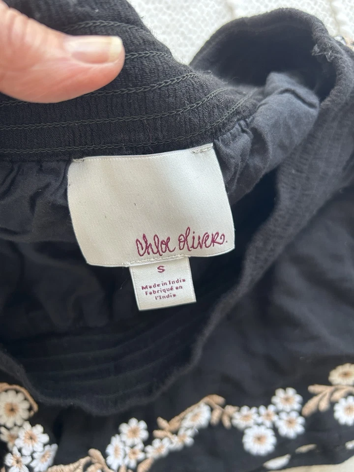 Shorts bordado floral preto Anthropologie Chloe Oliver tamanho P - Imagem 4 de 4