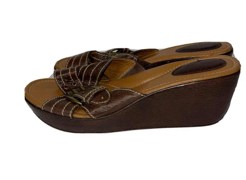 Fossil Womens Wedge Sandals Sz 10 Brown Leather Cross Strap Buckle FLAW - Image 4 of 4